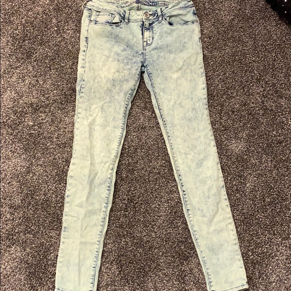 White Washed skinny jeans